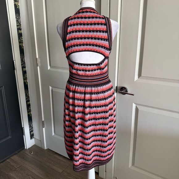 Missoni Crochet Knit Sleeveless Dress with Open Back Size IT 42 US 6 - Picture 4 of 10